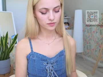 brilliantvictoria's chat room