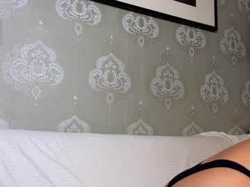 cute_fox_girl's chat room