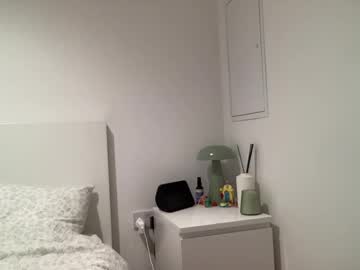 babybambiixx's chat room