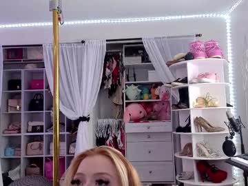 ccinnamon's chat room
