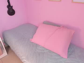 little_effy18_'s chat room