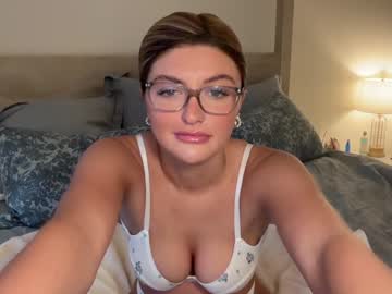 sarahjonesx's chat room