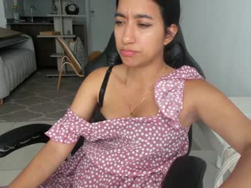 emillybrowm's chat room