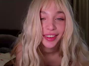 cutieeeeva's chat room
