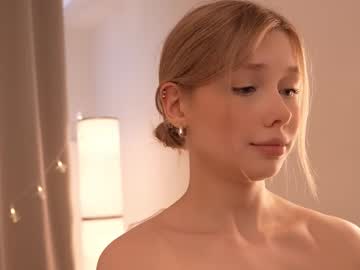 april_blush's chat room