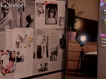nika_lodge's chat room