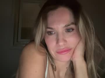 kellymaee's chat room
