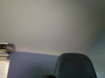 lilyblloom's chat room