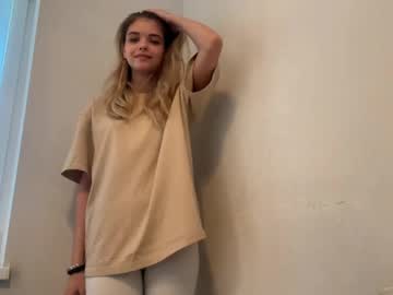 naughty_dreams_xo's chat room