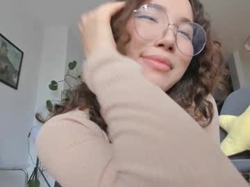 yours_meyy's chat room