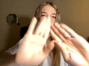 gwendolynharkey's chat room