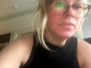 texas_blonde's chat room