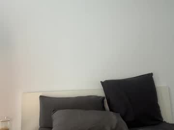 emillyyyx's chat room