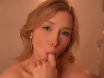 april_blush's chat room