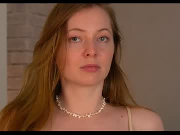 mona_elisa's chat room