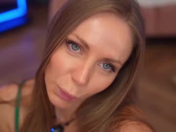 eva_fashionista's chat room