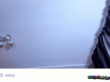 vivian_qwerty's chat room