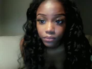 lilyblloom's chat room