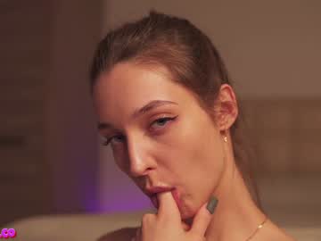 angels_kiss's chat room