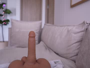 rebeccastonee's chat room