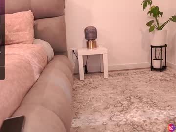 nina_mon's chat room