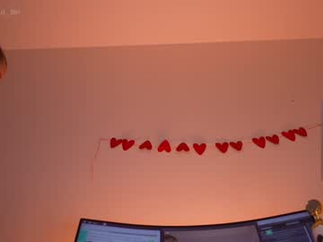 lil_eva's chat room
