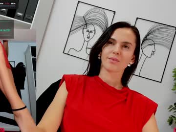 legswattitude's chat room