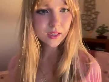 kittengirlxo's chat room