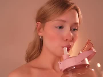 april_blush's chat room