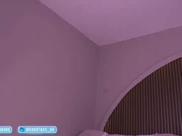 dakota_leex's chat room