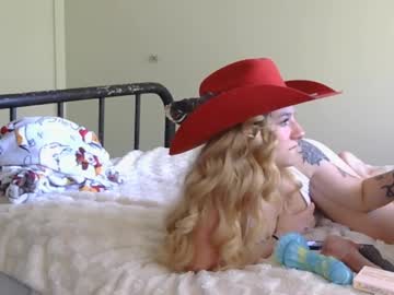 carolinecowgirl's chat room