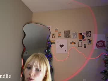 bestblondiiecb's chat room