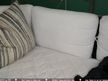 vivid_whit's chat room
