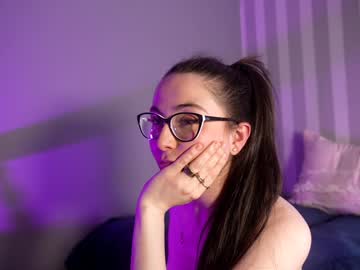 littlee33's chat room
