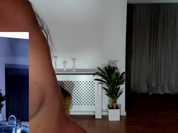 legswattitude's chat room