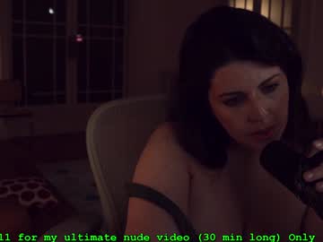 mila_'s chat room