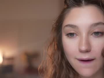 mia_elfie's chat room
