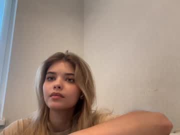 naughty_dreams_xo's chat room