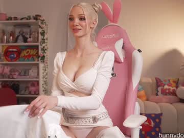 bunnydollstella's chat room