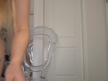 petite_fuck's chat room