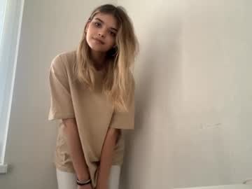 naughty_dreams_xo's chat room