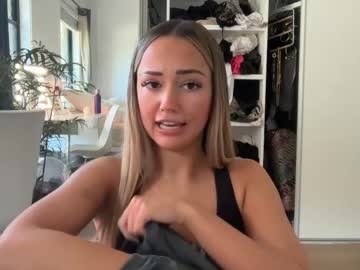 luvlivvyy's chat room