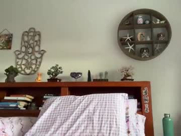 kittengirlxo's chat room