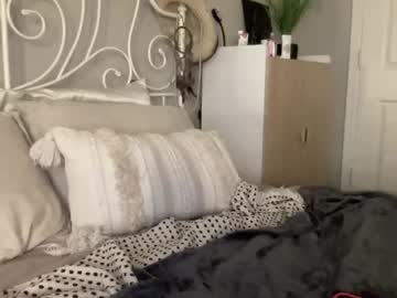 bellaxxboo's chat room