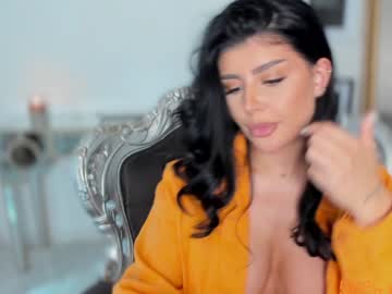 moniqueeass's chat room