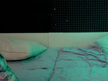 honey_bunny_96's chat room