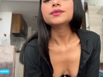 sweet_littleee's chat room
