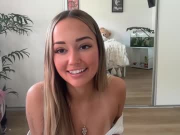 luvlivvyy's chat room