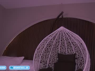 dakota_leex's chat room