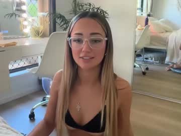 luvlivvyy's chat room